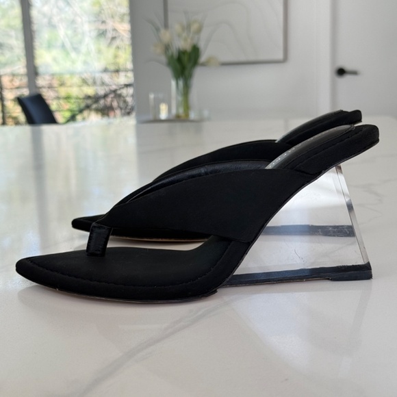 Good American Cinderella Wedge Sandal In Black - Sold Out Online. - Picture 5 of 7